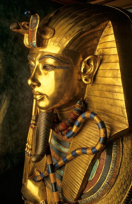 forehead_of_Tutankhamen
