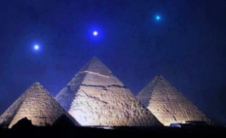 Three_Pyramids